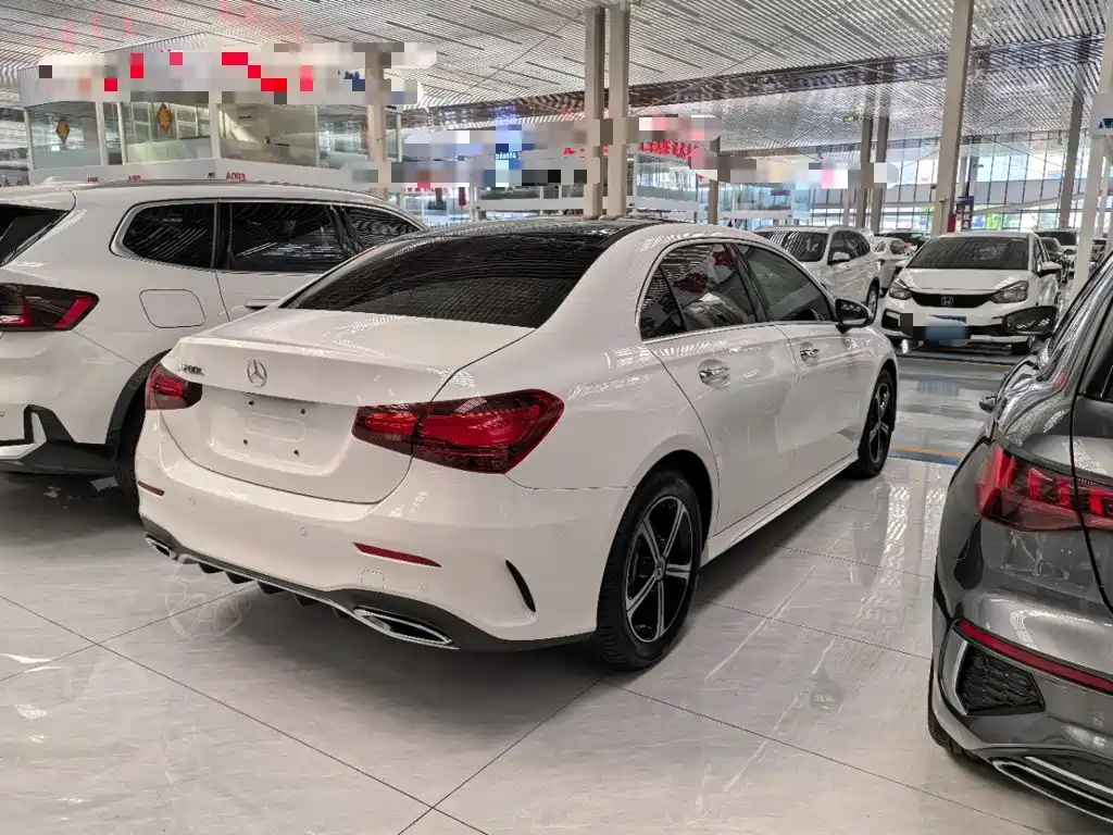 Mercedes-Benz A-Class — миниатюра 7