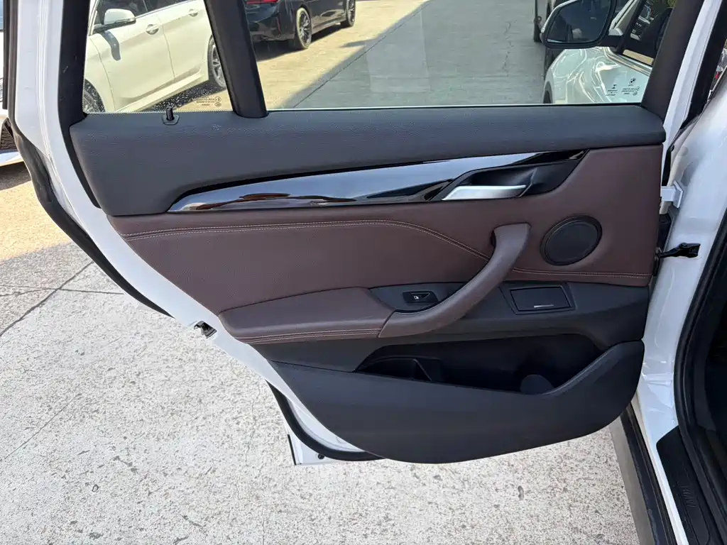BMW X1 — миниатюра 17