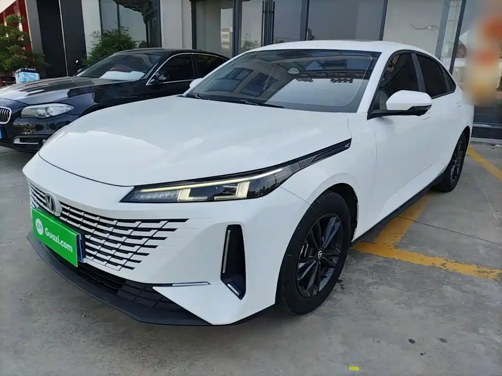 Changan Yida — миниатюра 2