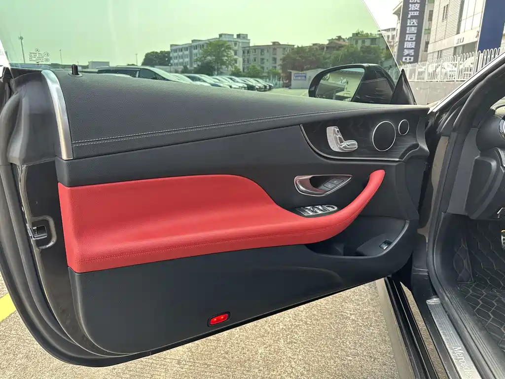Mercedes-Benz E-Class (Import) — миниатюра 13