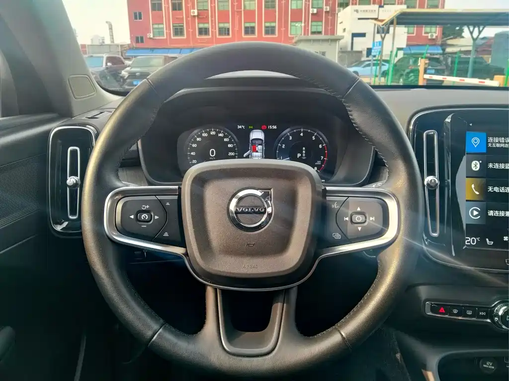 Volvo XC40 — миниатюра 9