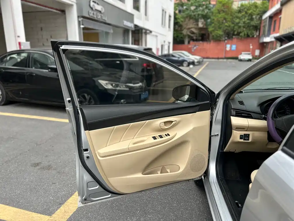 Toyota Vios 2014 1.5L AT