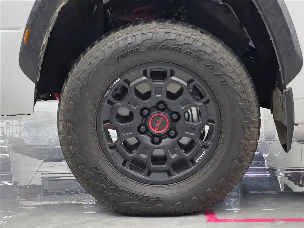 Toyota Tundra 2025 3.4T SR TRD Off road