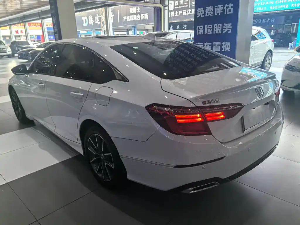 Honda Inspire — миниатюра 9
