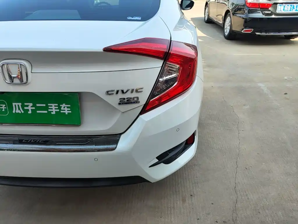 Honda Civic — миниатюра 8