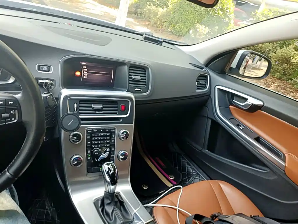 Volvo S60 — миниатюра 9