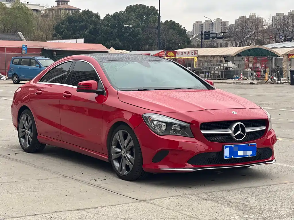 MERCEDES-BENZ CLA