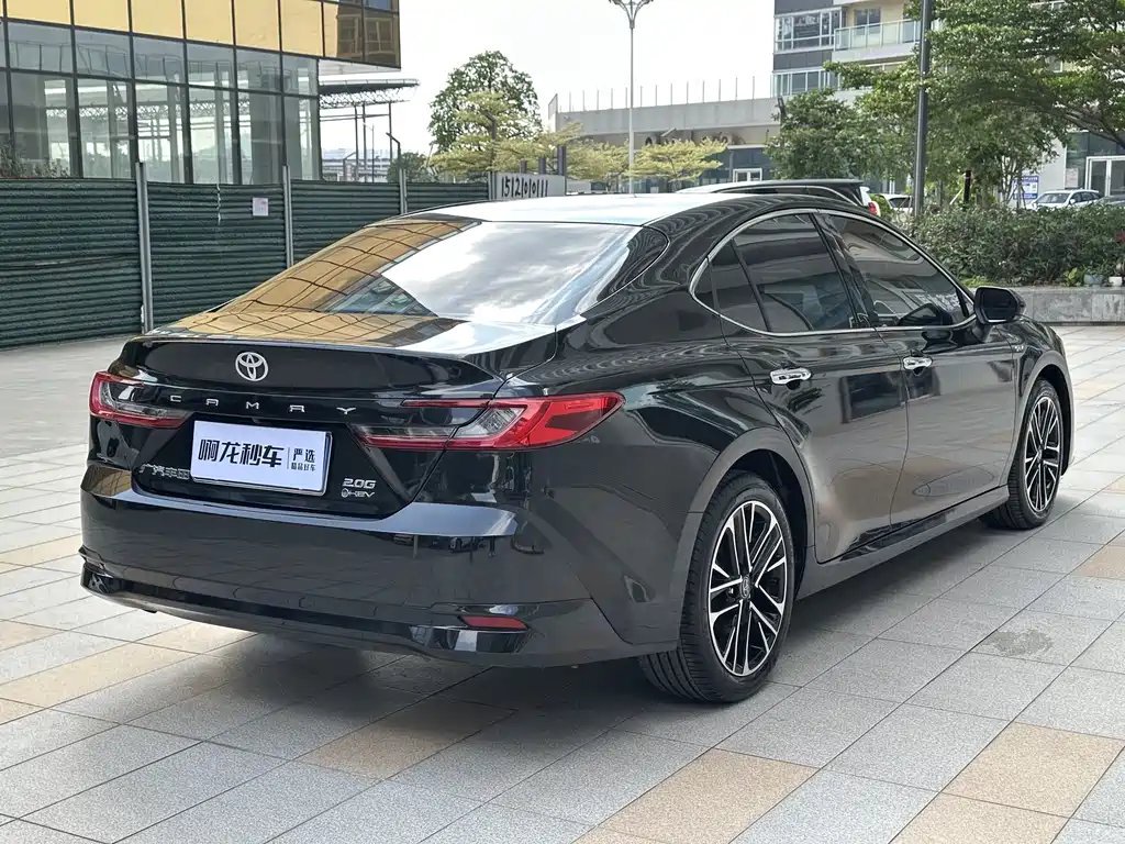 Toyota Camry 2024 2.0HG Luxury