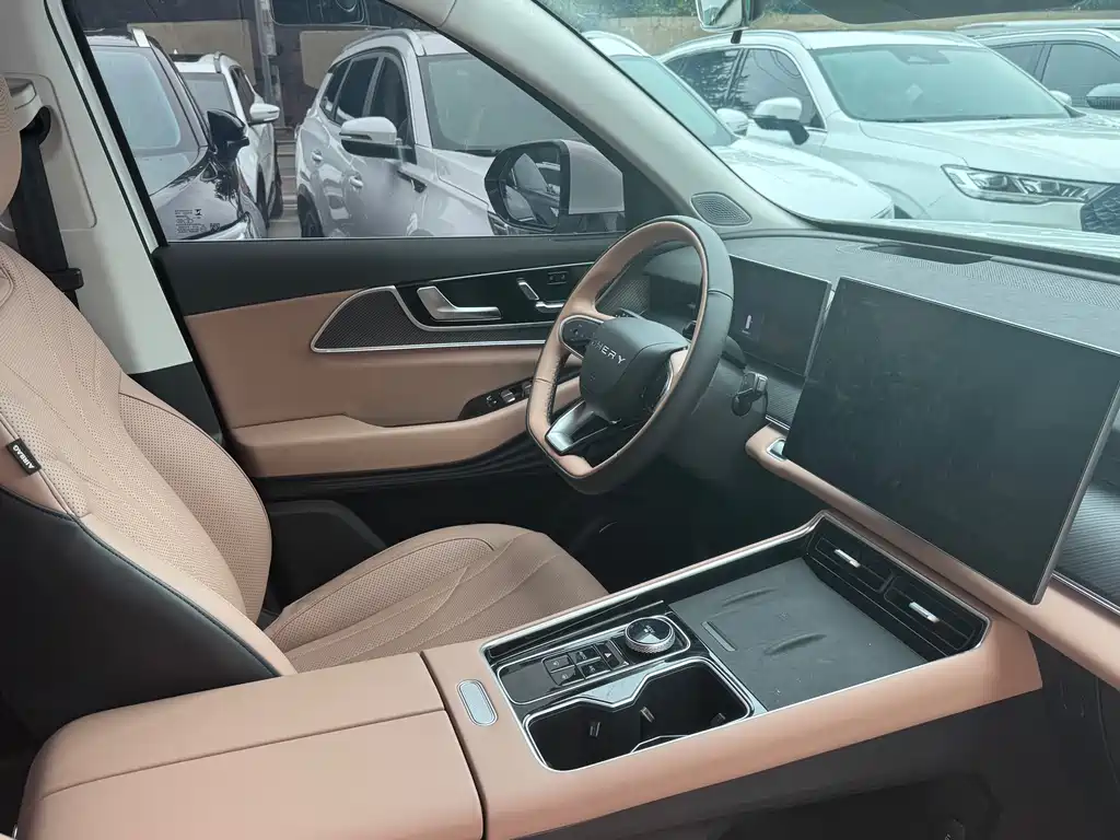 Chery Tiggo 8L — миниатюра 10