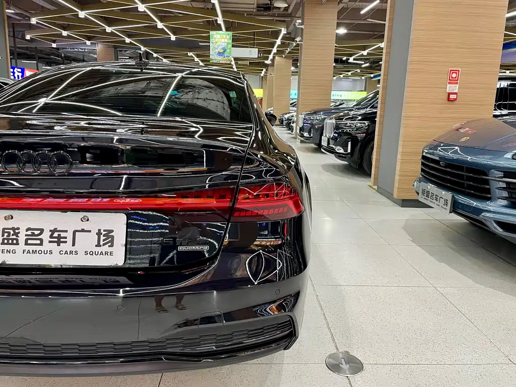 Audi A7L — миниатюра 8