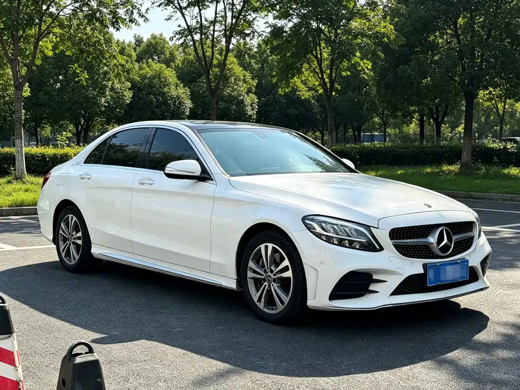 Mercedes-Benz C-Class — миниатюра 3