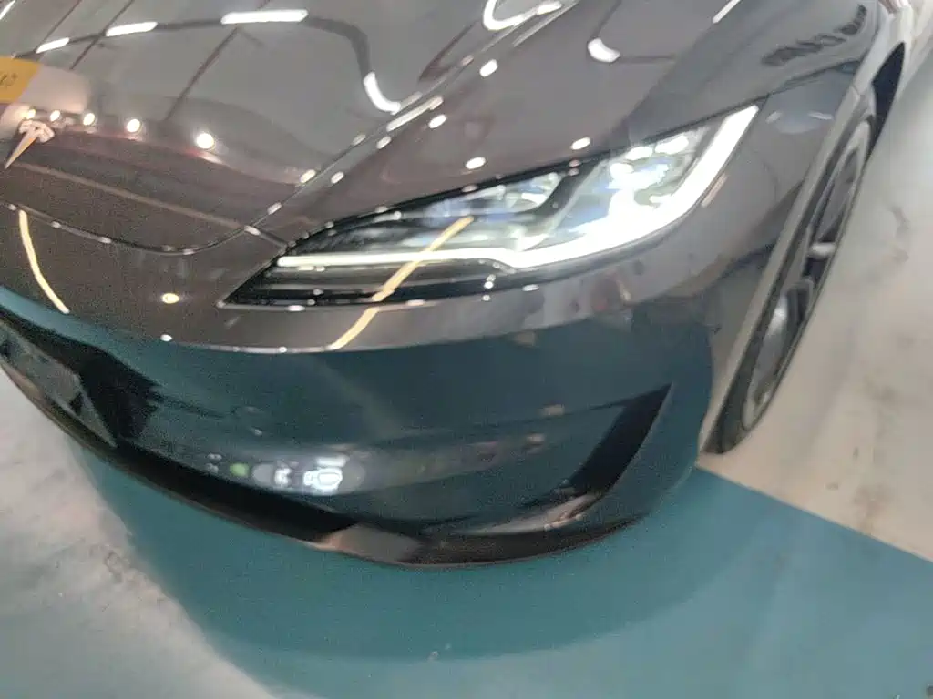 Tesla Model 3 — миниатюра 24
