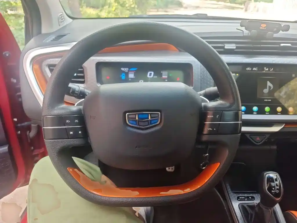 Geely Vision X1 — миниатюра 11
