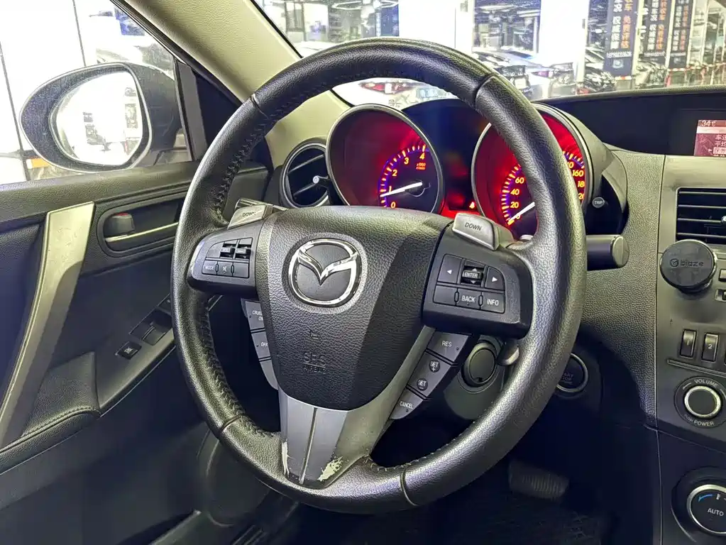 Mazda 3 Xingcheng — миниатюра 9