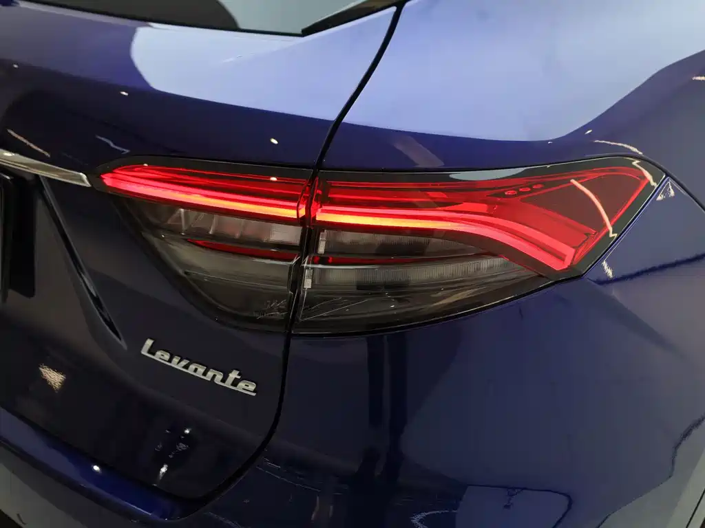 Maserati Levante — миниатюра 6