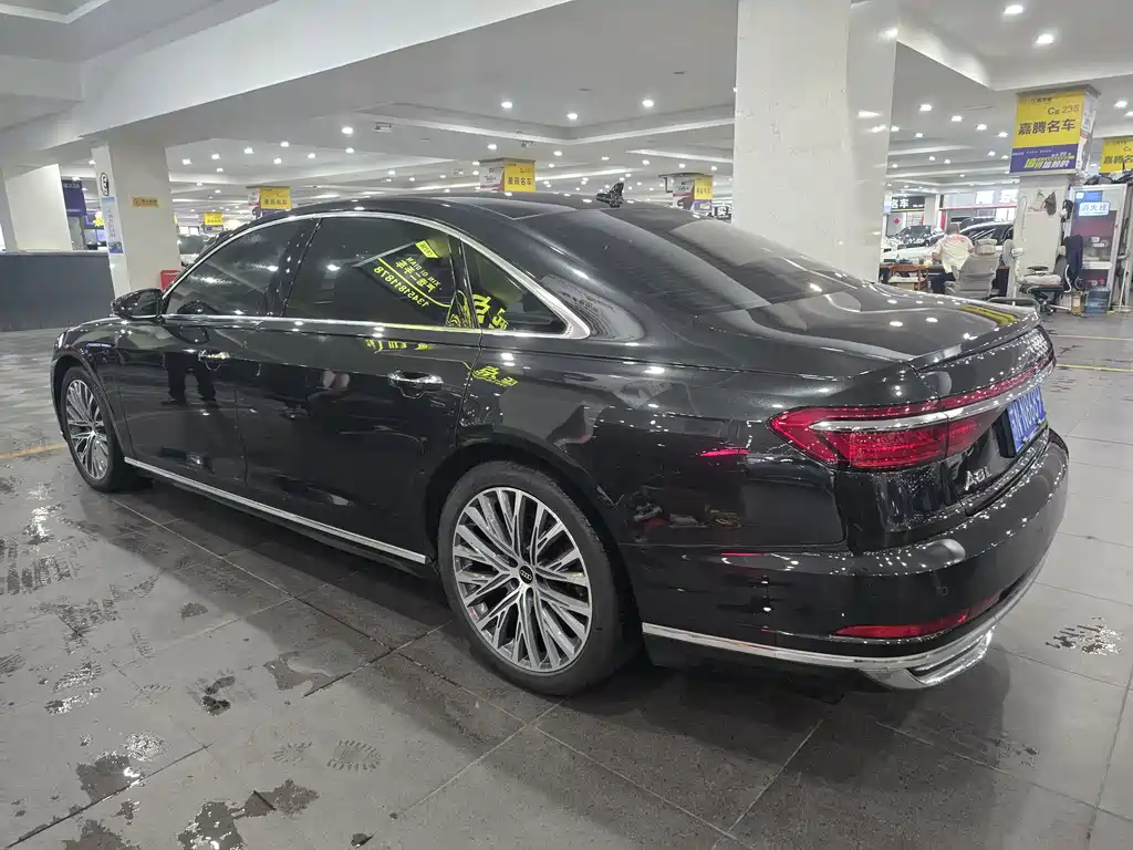 Audi A8 — миниатюра 3