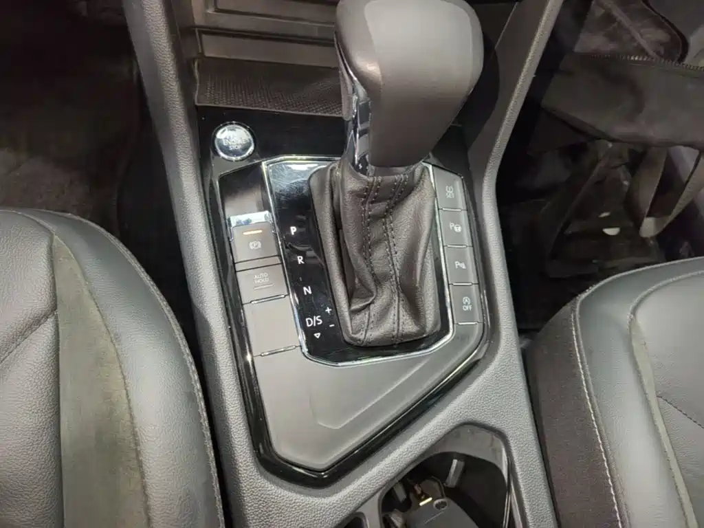 Volkswagen Tiguan L — миниатюра 14