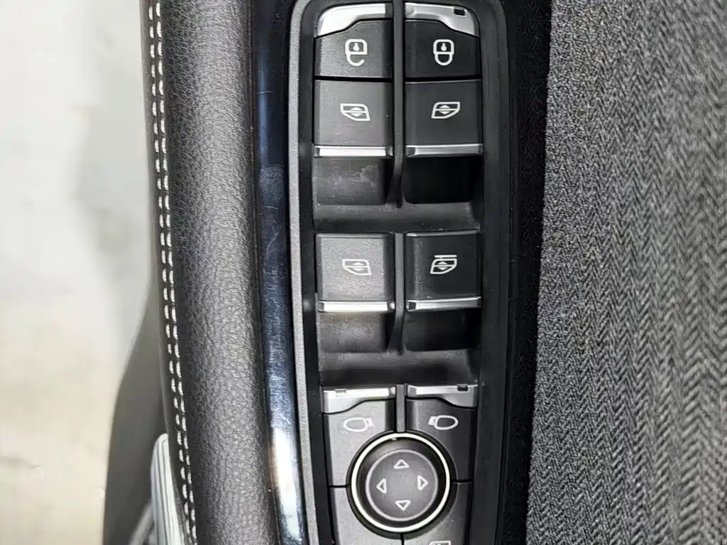 BAIC EX3 — миниатюра 6