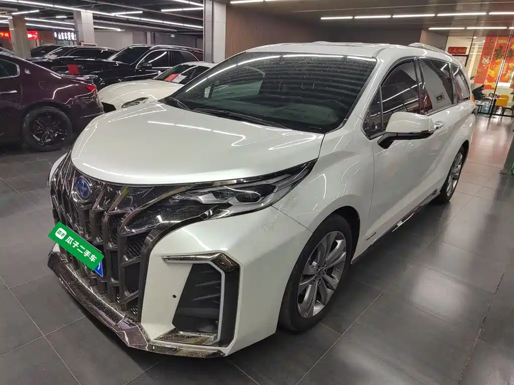 Toyota Sienna 2024