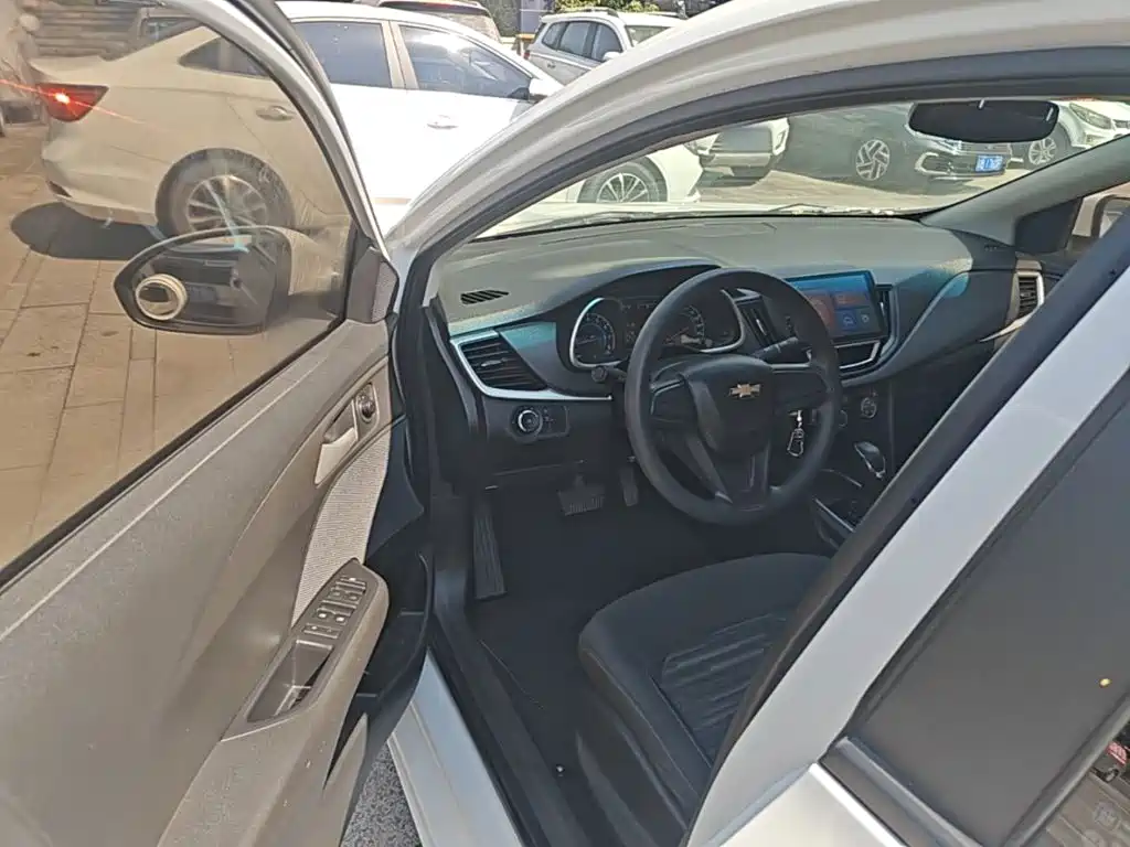 Chevrolet Cavalier — миниатюра 16