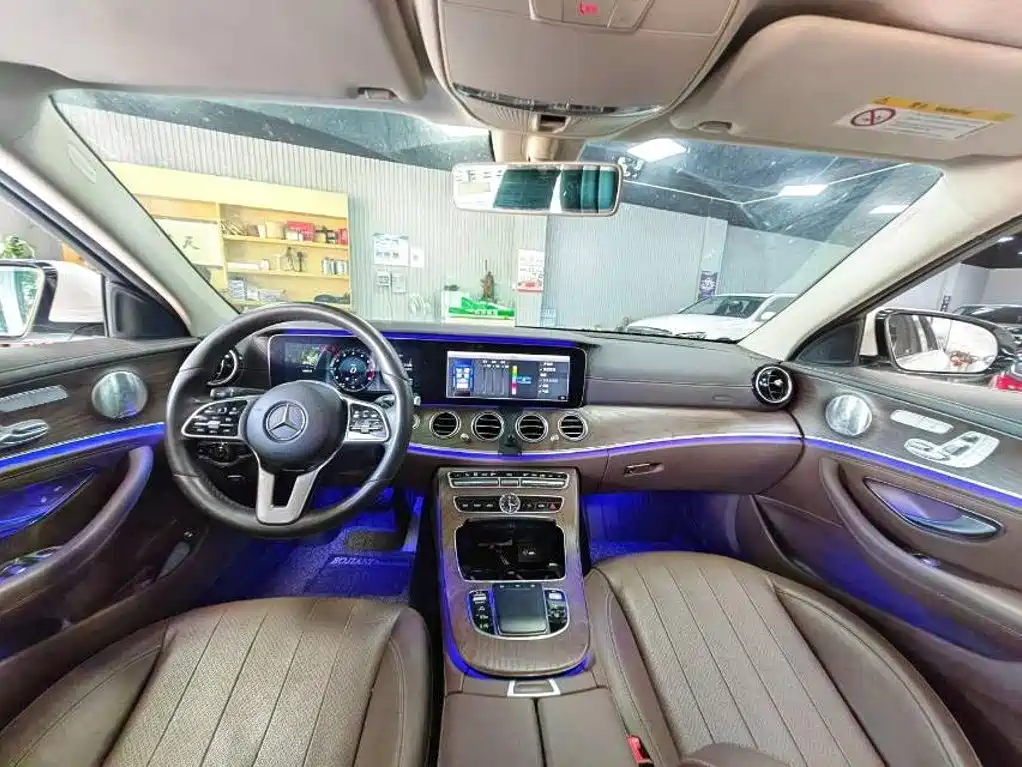 Mercedes-Benz E-Class — миниатюра 6