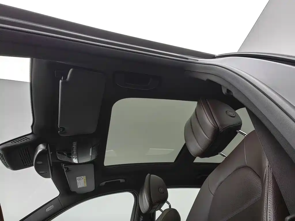 Mercedes-Benz GLC — миниатюра 14