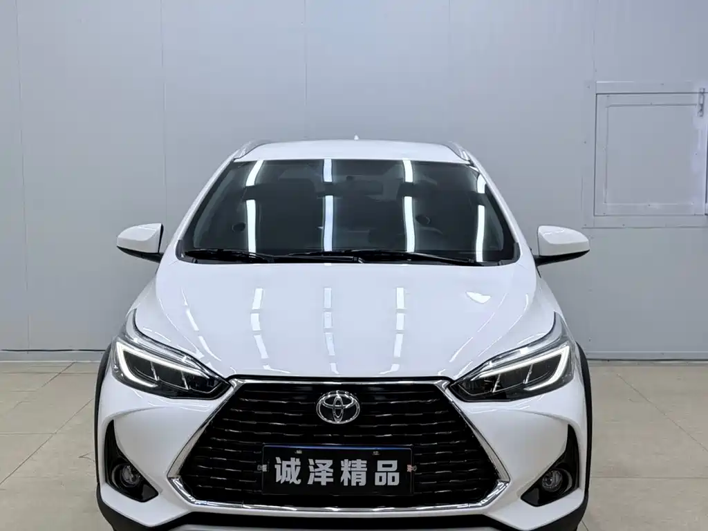 Toyota Yaris L — миниатюра 2