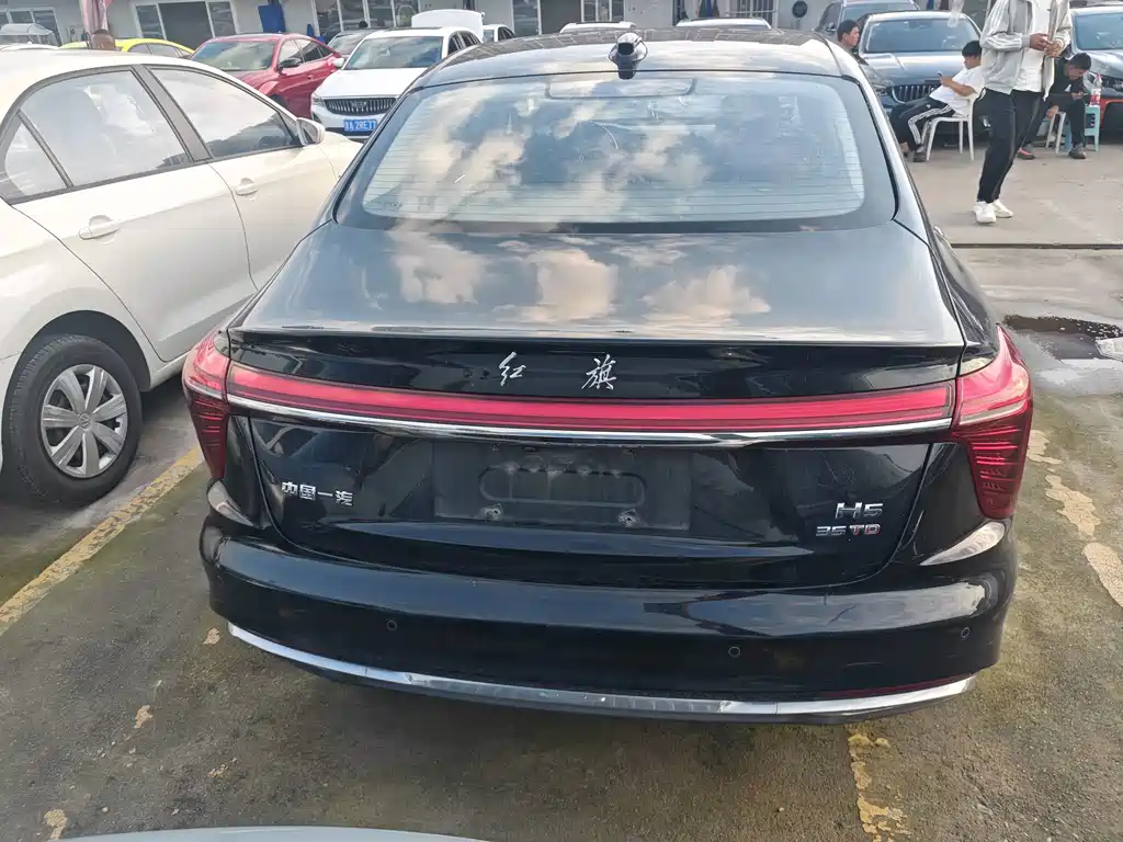 Hongqi Hongqi H5 — миниатюра 15