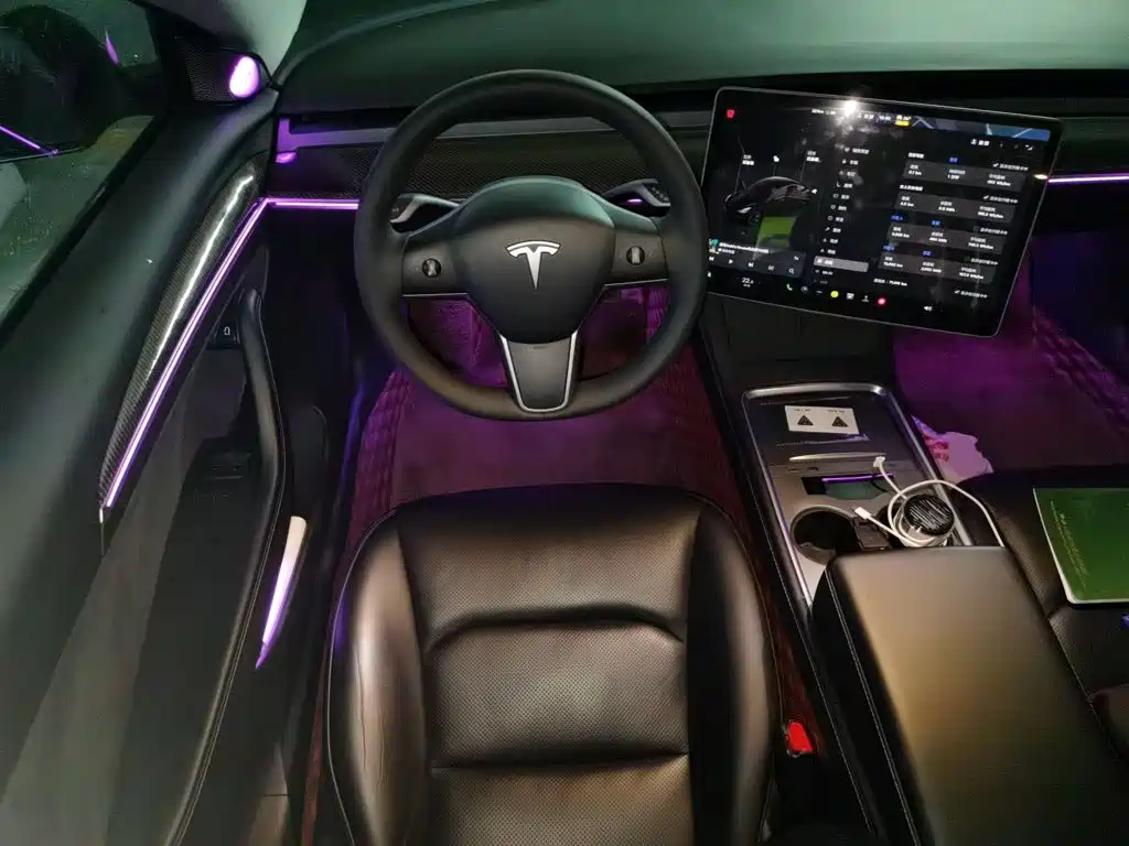 Tesla Model 3 2022 — фото 11