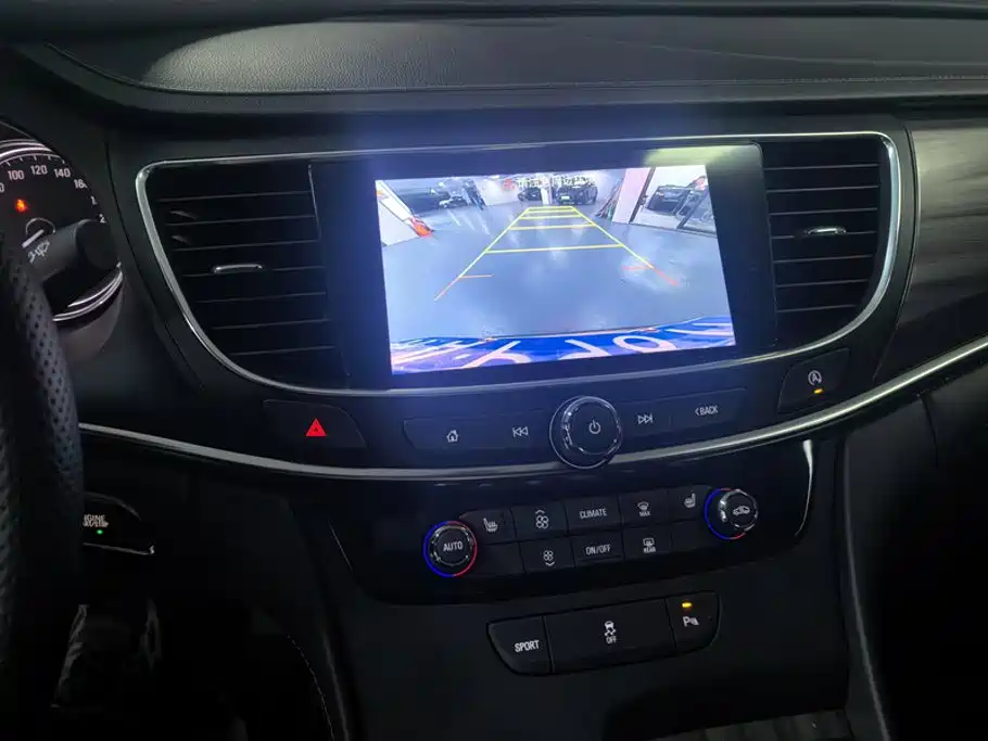 Buick LaCrosse — миниатюра 13