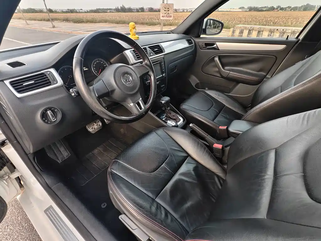 Volkswagen Bora — миниатюра 3