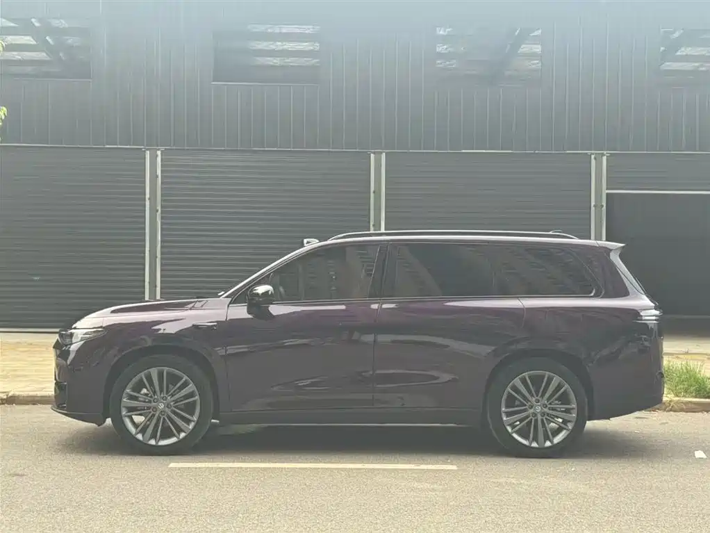 ZERO-RUNNING CAR ZERO RUN C16