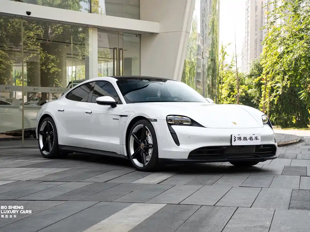 Porsche Taycan — миниатюра 3