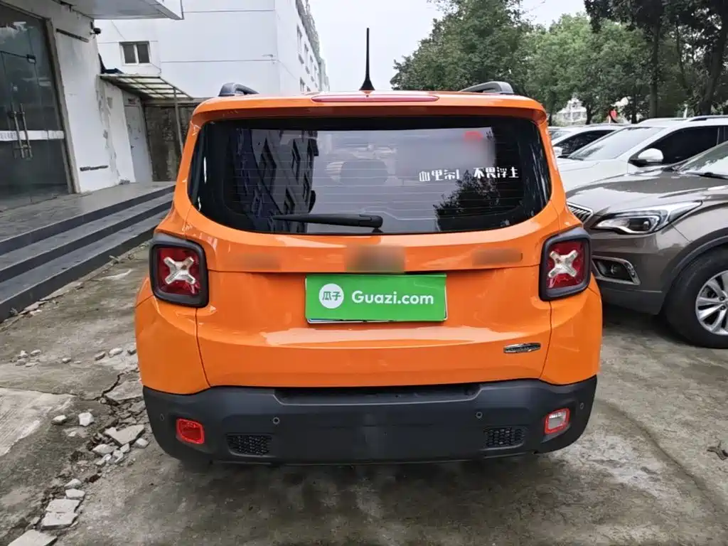 Jeep Renegade — миниатюра 6