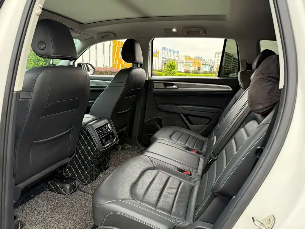 Volkswagen Teramont — миниатюра 9