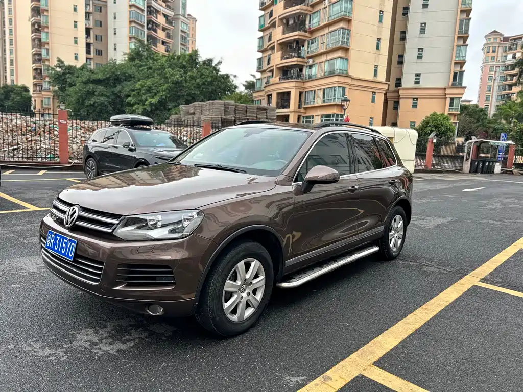 Купить Volkswagen Touareg
