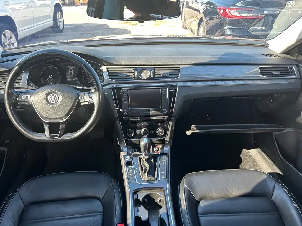 Volkswagen Passat — миниатюра 13