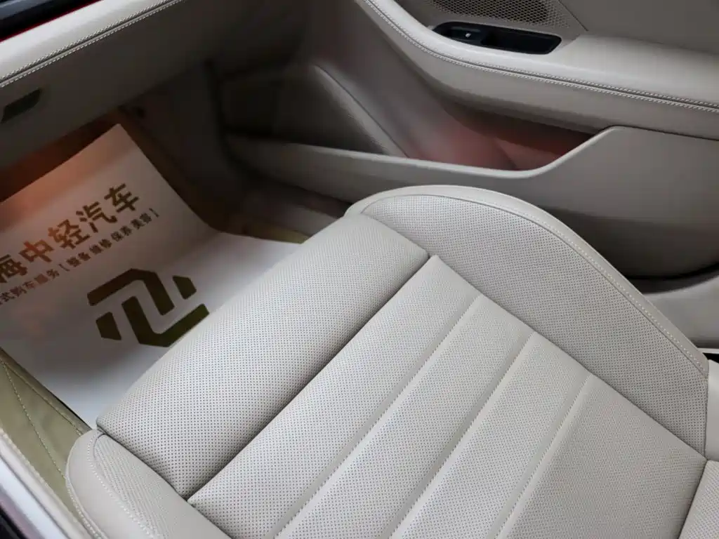 Porsche Panamera — миниатюра 24