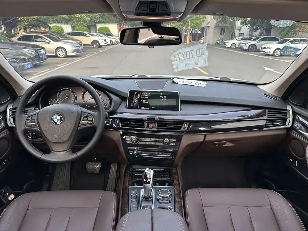 BMW X5 (Import) — миниатюра 9