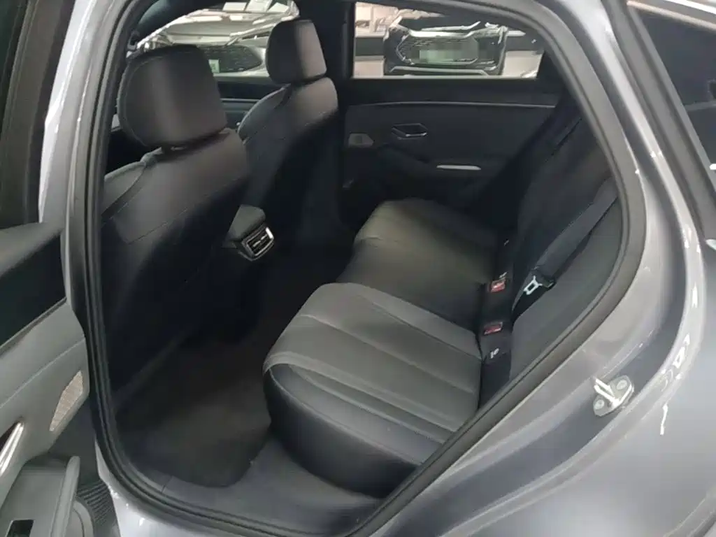 BYD Qin L — миниатюра 17