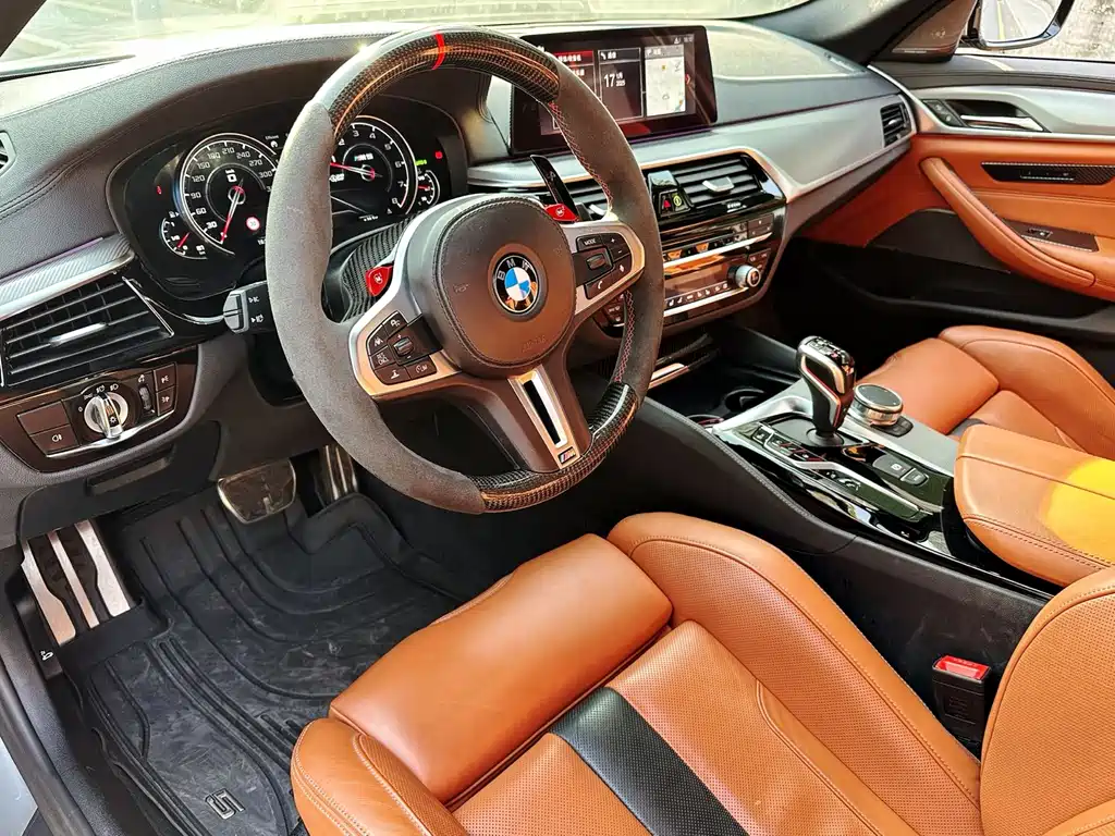 BMW M5 — миниатюра 12