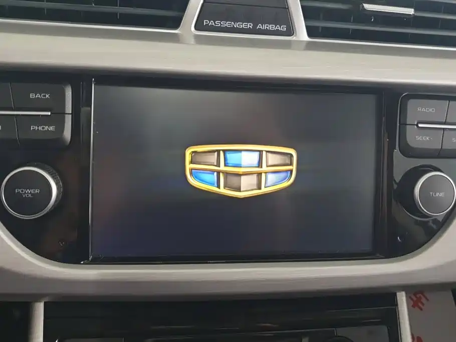 Geely Boyue — миниатюра 13
