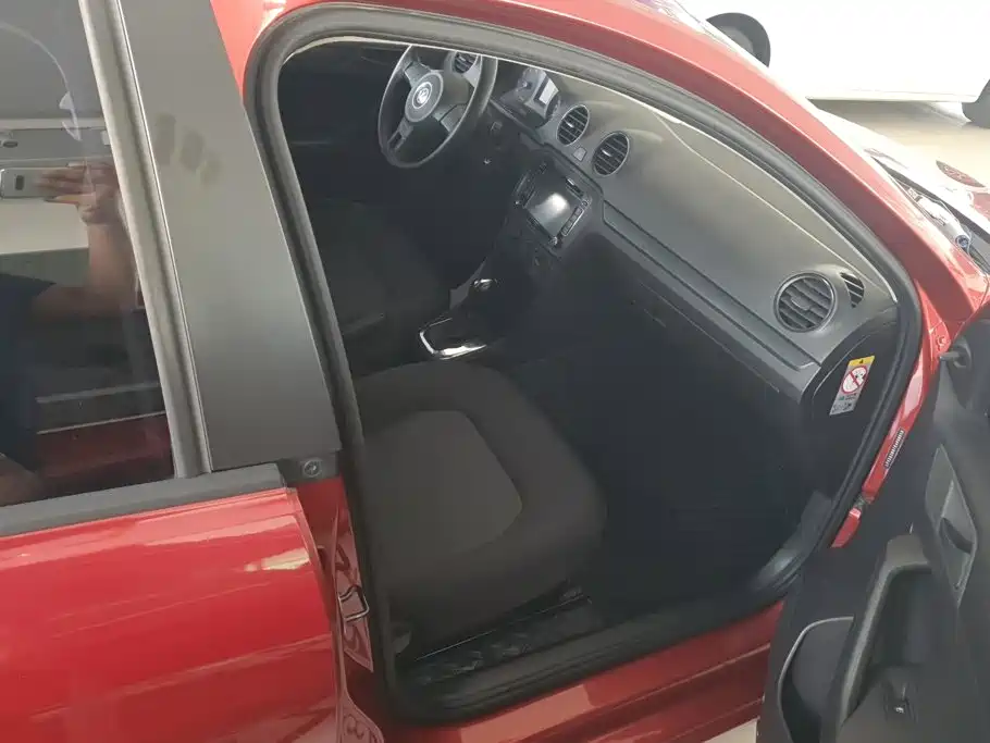 Volkswagen Jetta — миниатюра 8
