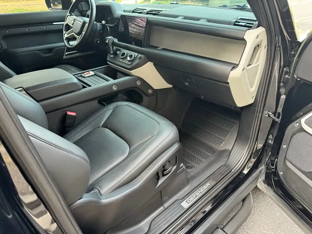 Land Rover Defender — миниатюра 6