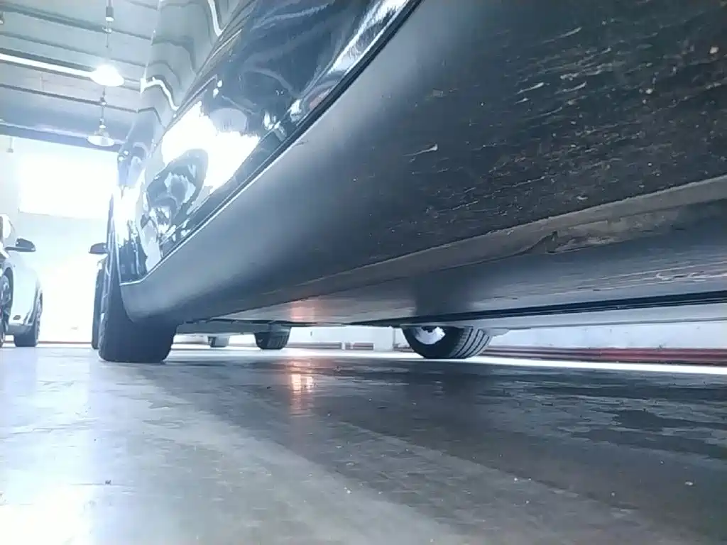 Tesla Model Y — миниатюра 21