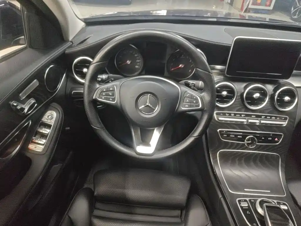 Mercedes-Benz C-Class — миниатюра 11