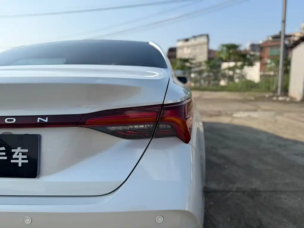 Toyota Avalon — миниатюра 16