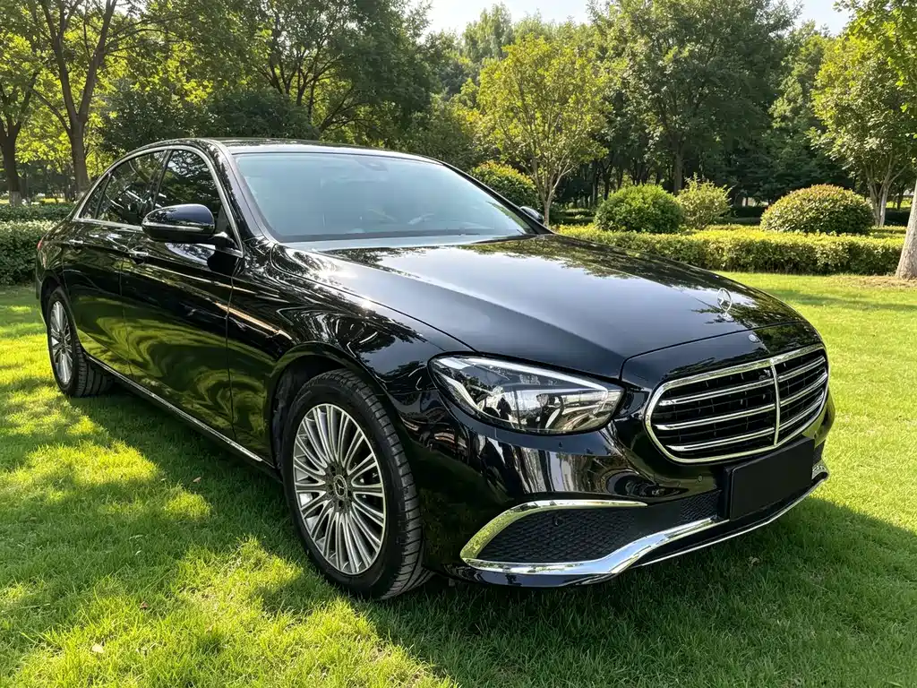Mercedes-Benz E-Class — миниатюра 3