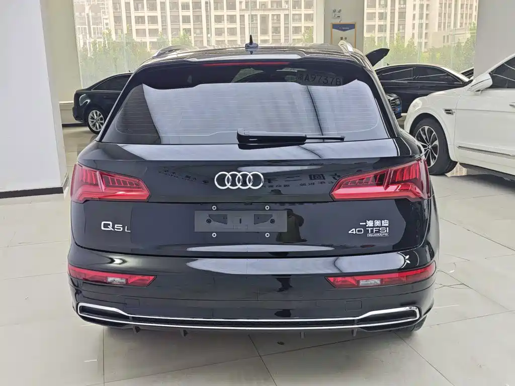 Audi Q5L — миниатюра 5
