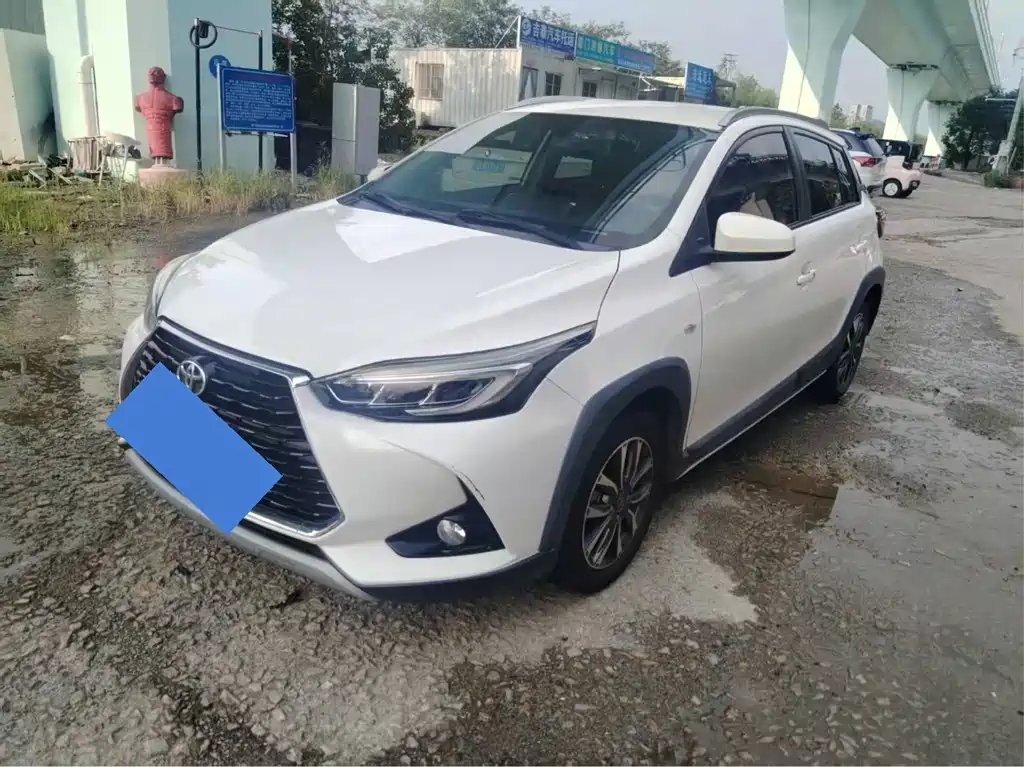 Toyota Yaris L